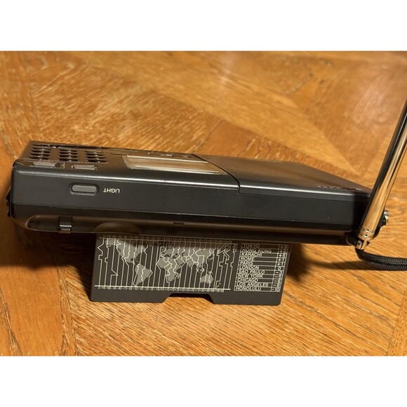 Sony ICF-SW7600G FM STEREO/SW/ MW/LW PLL SYNTHESIZED WORLD BAND RECEIVER JAPAN - Picture 8 of 14